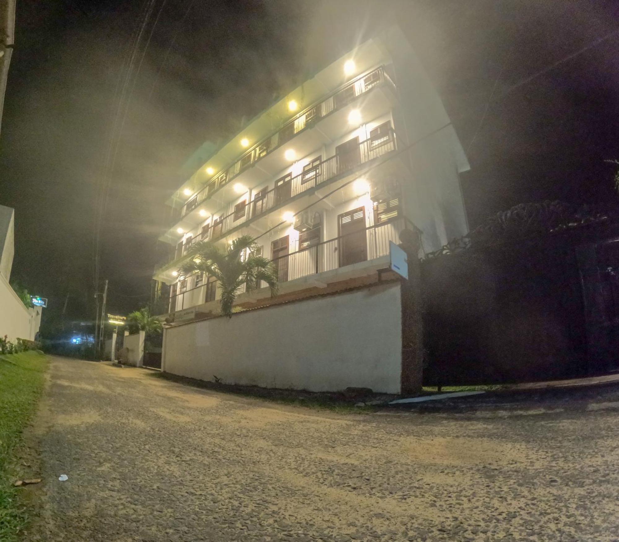 Traveller'S Hotel Hikkaduwa Exteriér fotografie